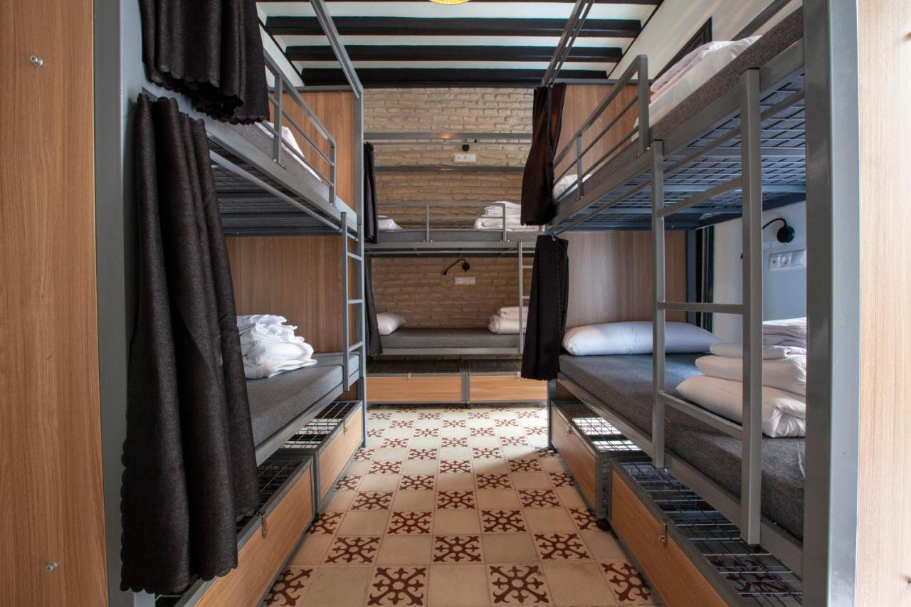 Hostel Ibarra By Bossh! Hotels Sevilha Exterior foto