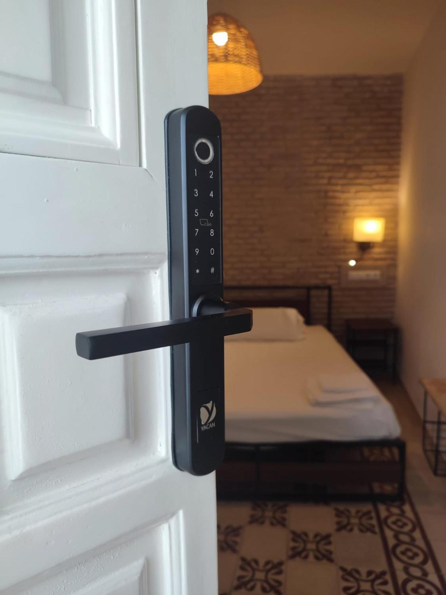 Hostel Ibarra By Bossh! Hotels Sevilha Exterior foto